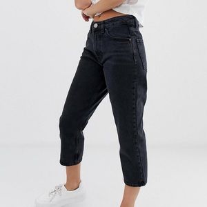 Petite Florence Straight Leg Jean's in Washed Black